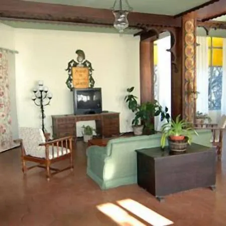 מלון Meson De Sancho 3*